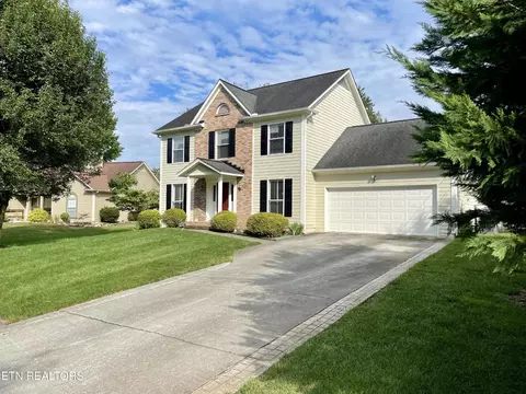 9806 Seattle Slew Ln, Knoxville, TN 37931