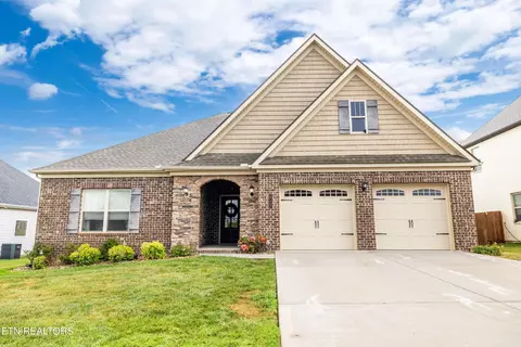 810 Kingfisher St, Maryville, TN 37801