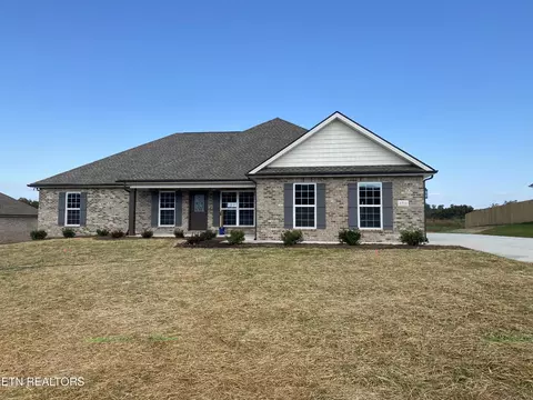 1711 Millstone Dr, Maryville, TN 37803