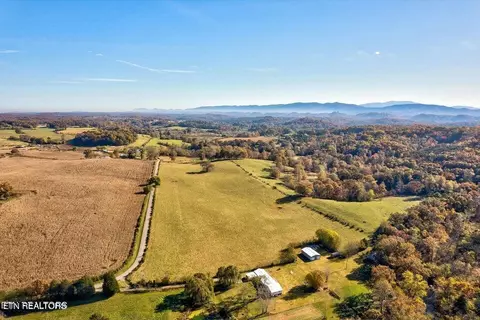 5 Trigonia Rd, Maryville, TN 37801