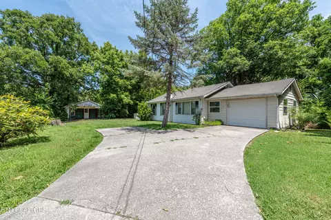 1218 Ratledge Rd, Friendsville, TN 37737