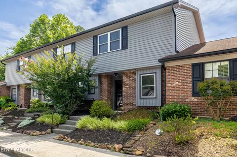 402 Amanda Cir, Knoxville, TN 37922