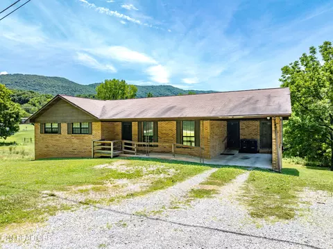 4636 Cambridge Rd, Walland, TN 37886