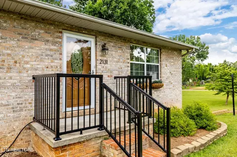 2131 Sentell Cir, Maryville, TN 37803