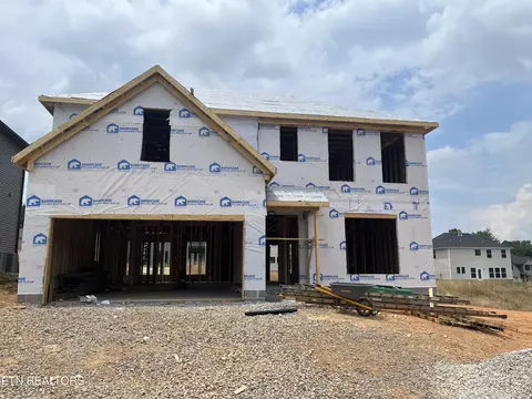 9221 Dragon Boat Rd, Knoxville, TN 37931