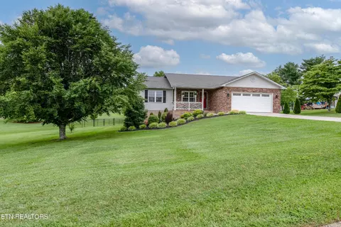 604 Lansdale Dr, Maryville, TN 37803