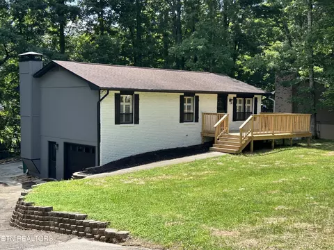 1511 Lakeshire Dr, Knoxville, TN 37922