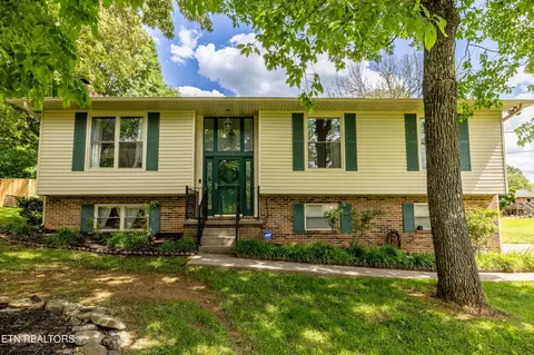 515 Catalpa St, Seymour, TN 37865