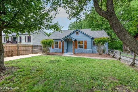 1223 Monroe Ave, Maryville, TN 37804