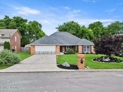 1929 Andy Ln, Maryville, TN 37803