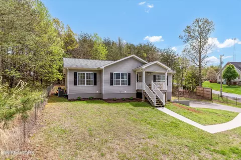 5622 Nine Mile Rd, Maryville, TN 37801
