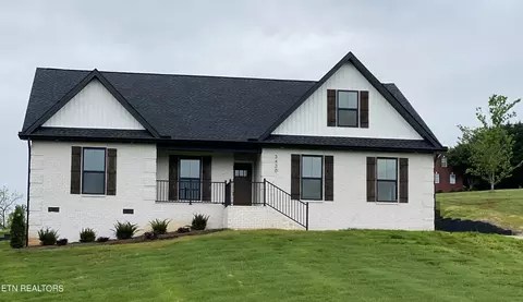 3430 Colby Cove Dr, Maryville, TN 37801
