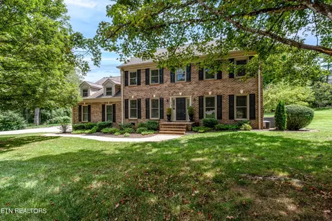 1914 Belvedere Ct, Maryville, TN 37803