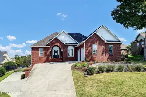 114 Weyburn Ln, Maryville, TN 37803