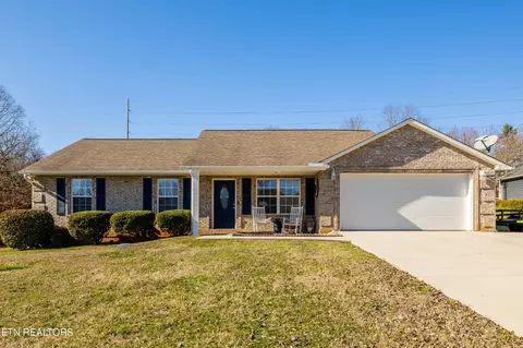 120 Hillsborough Ln, Lenoir City, TN 37772