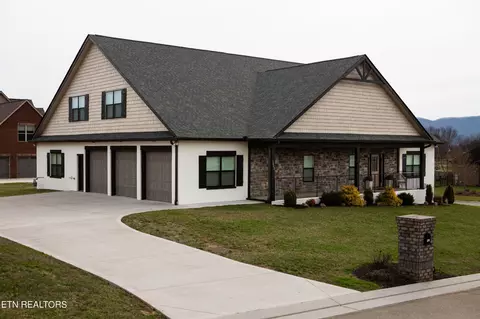 3402 Old Plantation Way, Maryville, TN 37804