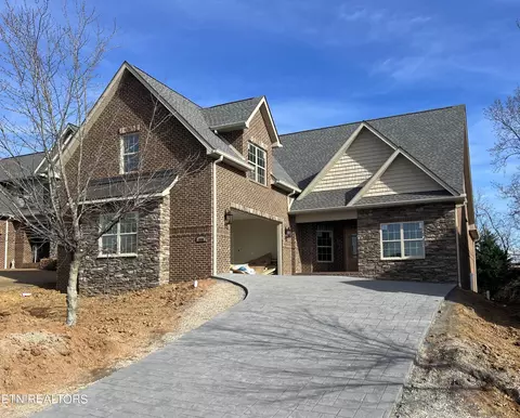 1554 Tsuga Dr, Alcoa, TN 37701