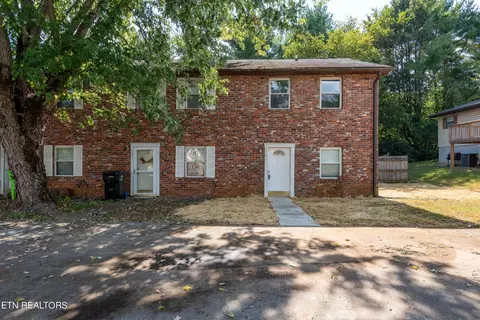107 Stonetree Dr, Maryville, TN 37801