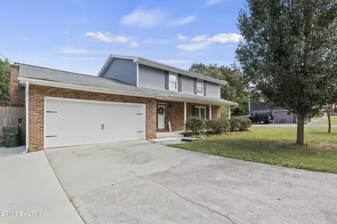 2414 Southview Dr, Maryville, TN 37803