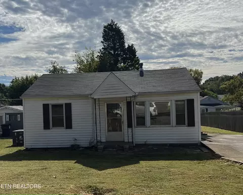 2502 Cecelia Ave, Maryville, TN 37804