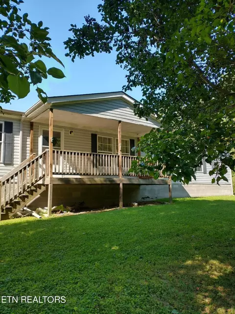 720 New Light Cir, Winfield, TN 37892