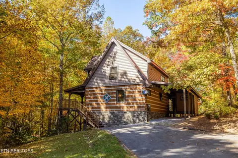 813 Stonegate Way, Townsend, TN 37882