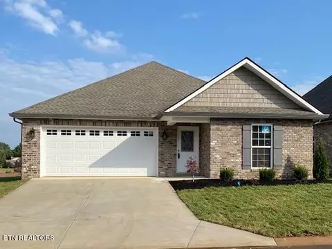 267 Sand Hills Dr, Maryville, TN 37801