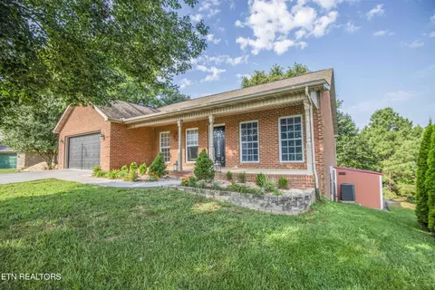1119 Mercer Dr, Maryville, TN 37801