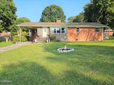 306 Brannon Dr, Maryville, TN 37803