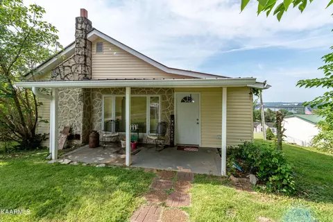 925 Old Hospital Rd, Loudon, TN 37774