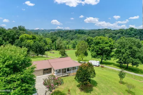 760 Farmington Way, Maryville, TN 37801