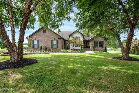 2516 Creekstone Cir, Maryville, TN 37804