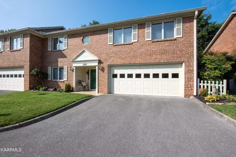 1007 Hardwick Dr, Maryville, TN 37803