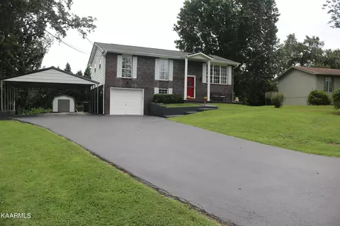 1320 Scotsbury Cir, Knoxville, TN 37919