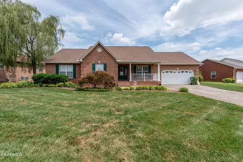 1326 Meadside Dr, Maryville, TN 37804