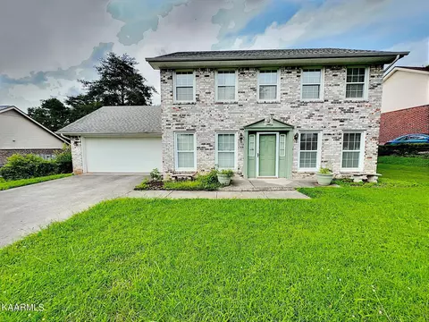 8721 Shoreham Blvd, Knoxville, TN 37922