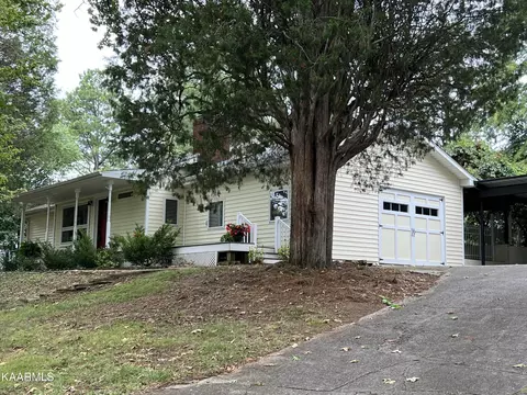 891 N Wright Rd, Alcoa, TN 37701
