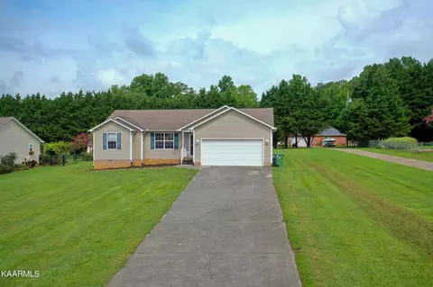 3223 Trevor Ln, Louisville, TN 37777