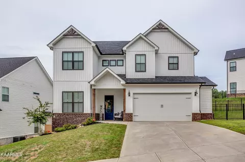 10835 Snowfall Ln, Knoxville, TN 37931