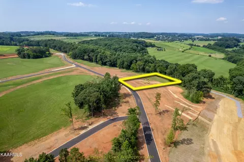 13 Morganton Rd, Greenback, TN 37742