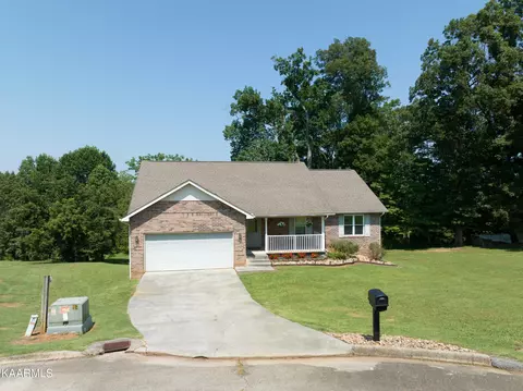 1102 Katie Brook Ln, Maryville, TN 37803