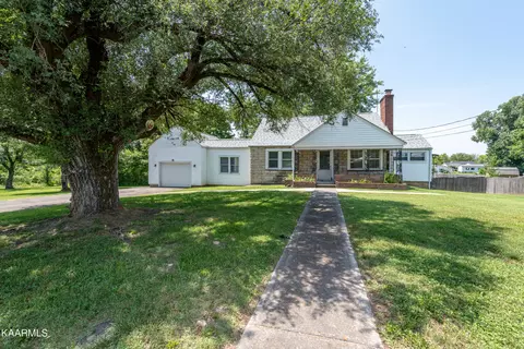 407 Eagleton Rd, Maryville, TN 37804
