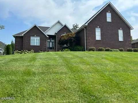 2306 Monticello Dr, Maryville, TN 37803