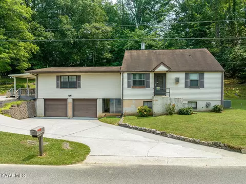 4552 Nails Creek Rd, Rockford, TN 37853