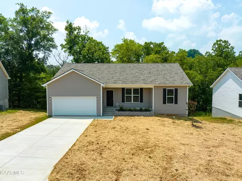 427 Kingsley Ct, Maryville, TN 37804