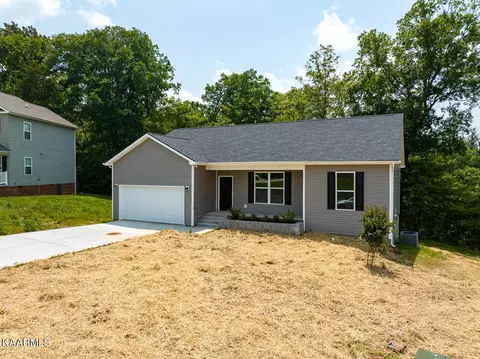 423 Kingsley Ct, Maryville, TN 37804