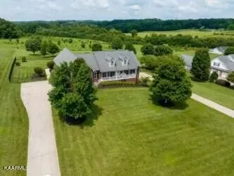 773 Longview Dr, Greenback, TN 37742