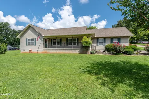 1613 Sevierville Columbus Rd, Maryville, TN 37804