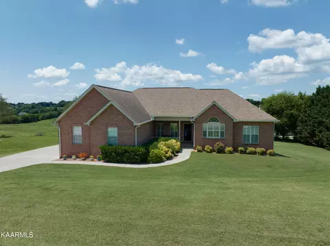3302 Colby Cove Dr, Maryville, TN 37801