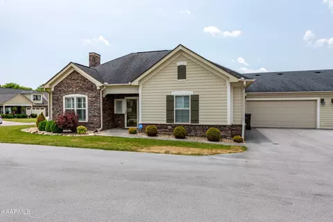 4935 Willow Bluff Cir, Knoxville, TN 37914